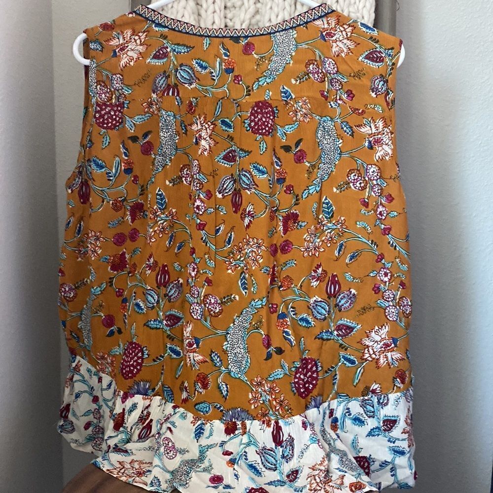 Myra Bag Albartoss Top  - Picture 4 of 11
